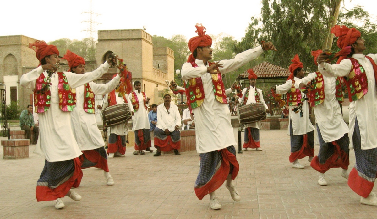 Take This Quiz To Find Out About Traditional Dances Of Pakistan